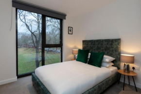 Deluxe North Central London Apartment